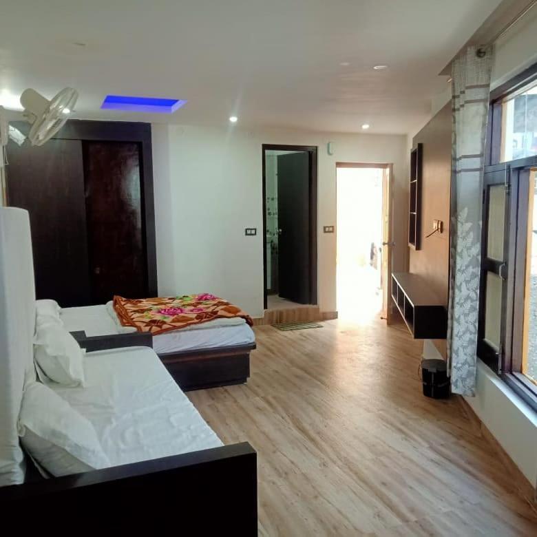 Rahul Hotel & Restaurant Mussoorie Zewnętrze zdjęcie