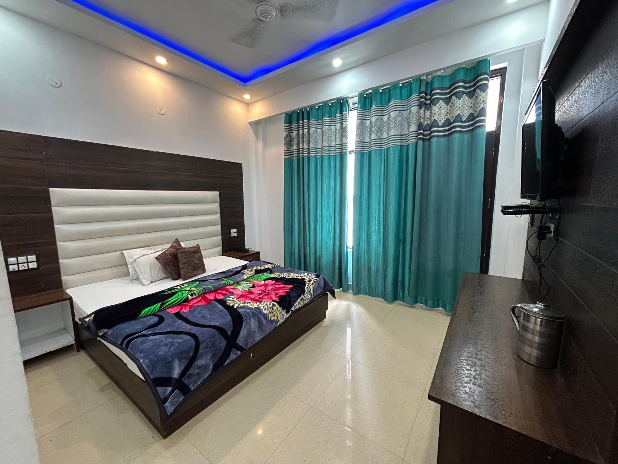 Rahul Hotel & Restaurant Mussoorie Zewnętrze zdjęcie
