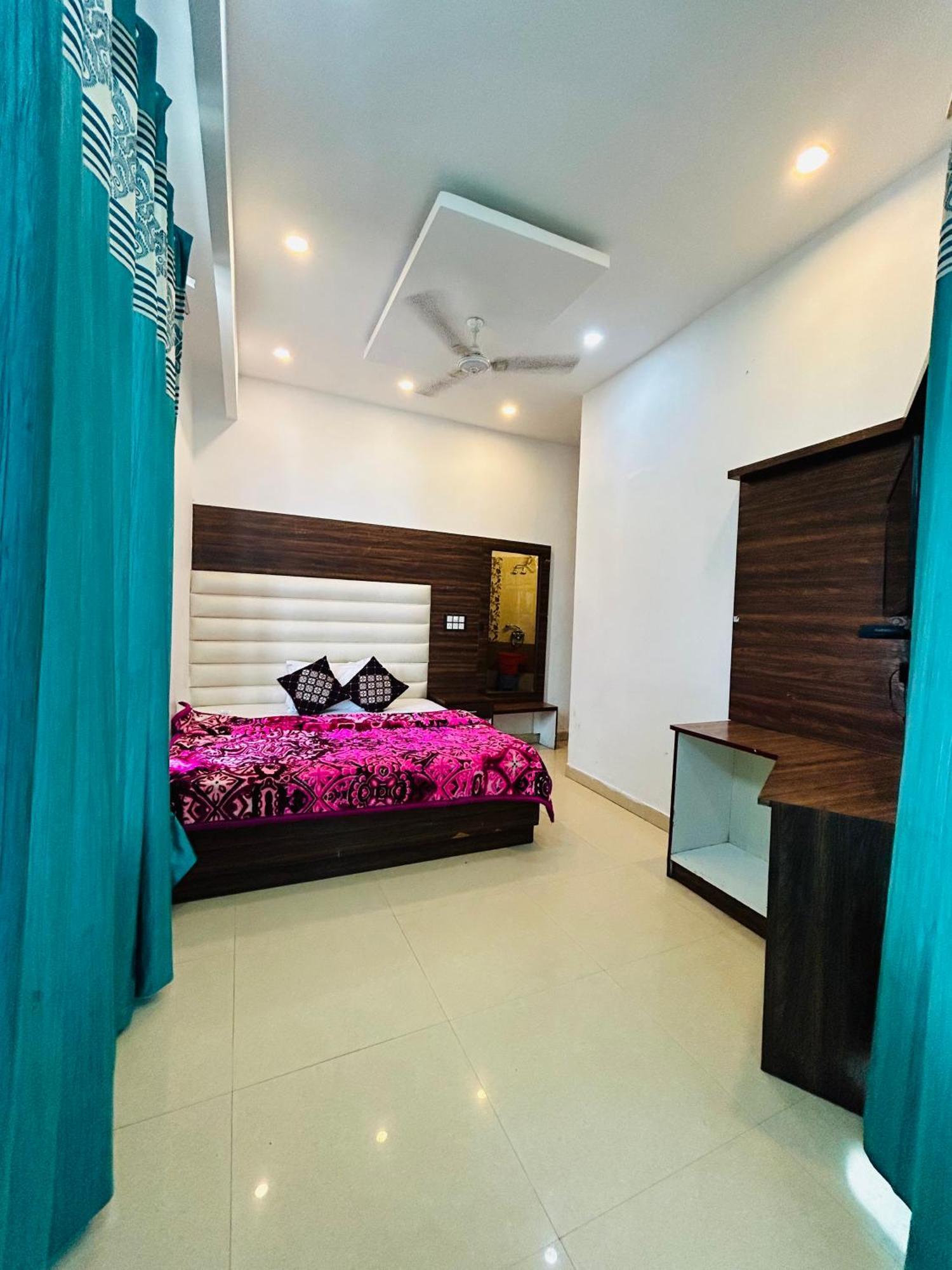 Rahul Hotel & Restaurant Mussoorie Zewnętrze zdjęcie