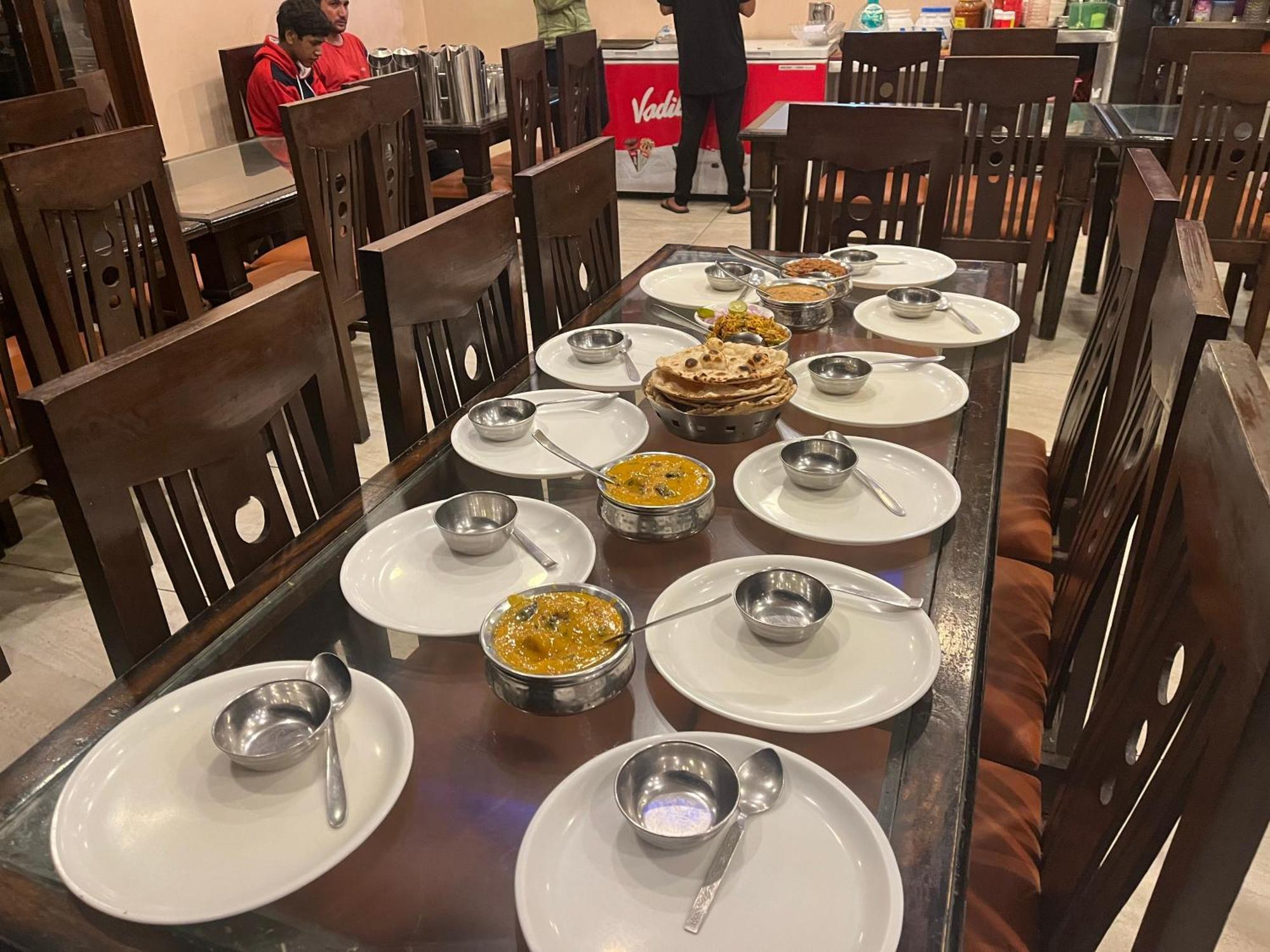 Rahul Hotel & Restaurant Mussoorie Zewnętrze zdjęcie