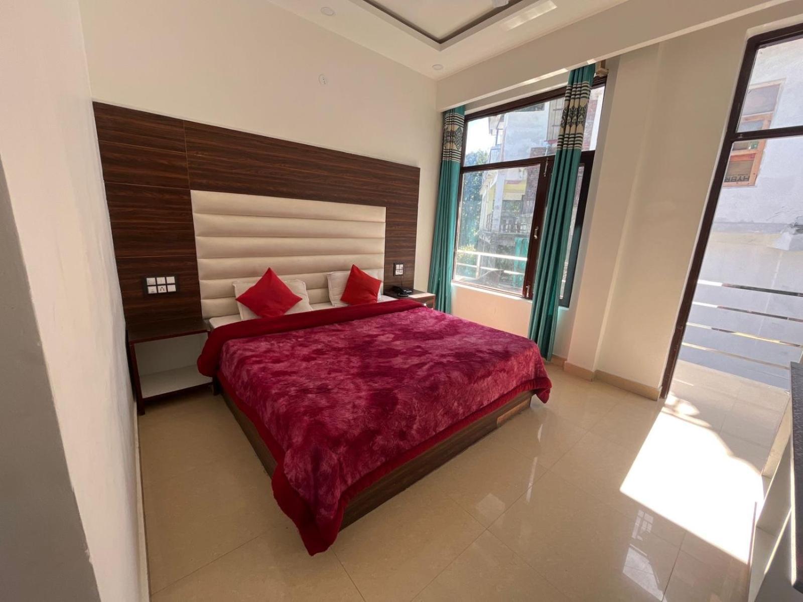 Rahul Hotel & Restaurant Mussoorie Zewnętrze zdjęcie