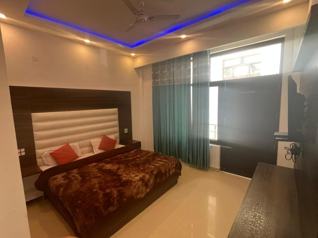 Rahul Hotel & Restaurant Mussoorie Zewnętrze zdjęcie
