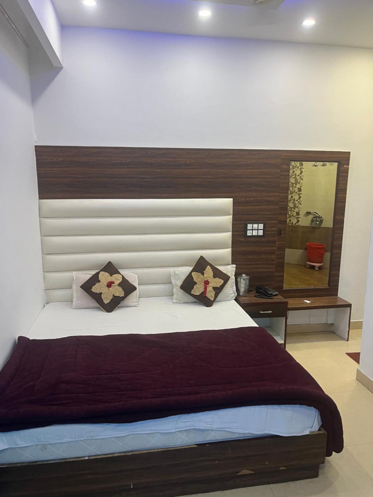 Rahul Hotel & Restaurant Mussoorie Zewnętrze zdjęcie
